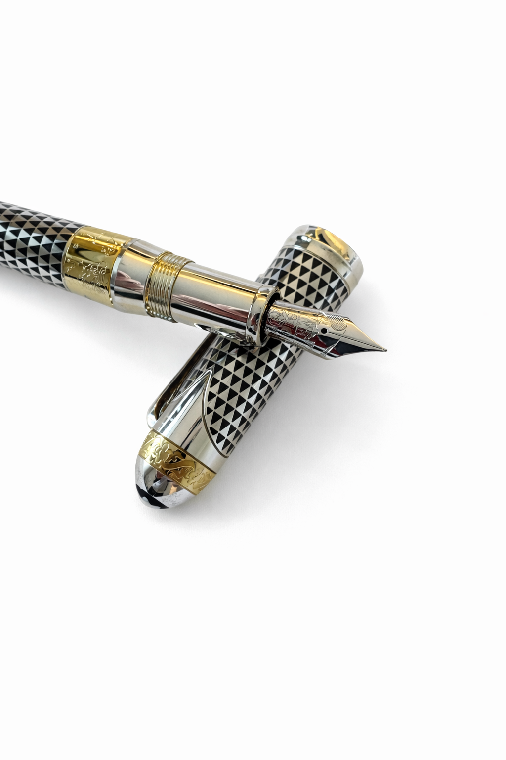 Example Mont Blanc Patron of Art Max Von Oppenheim Fountain pen 4810
