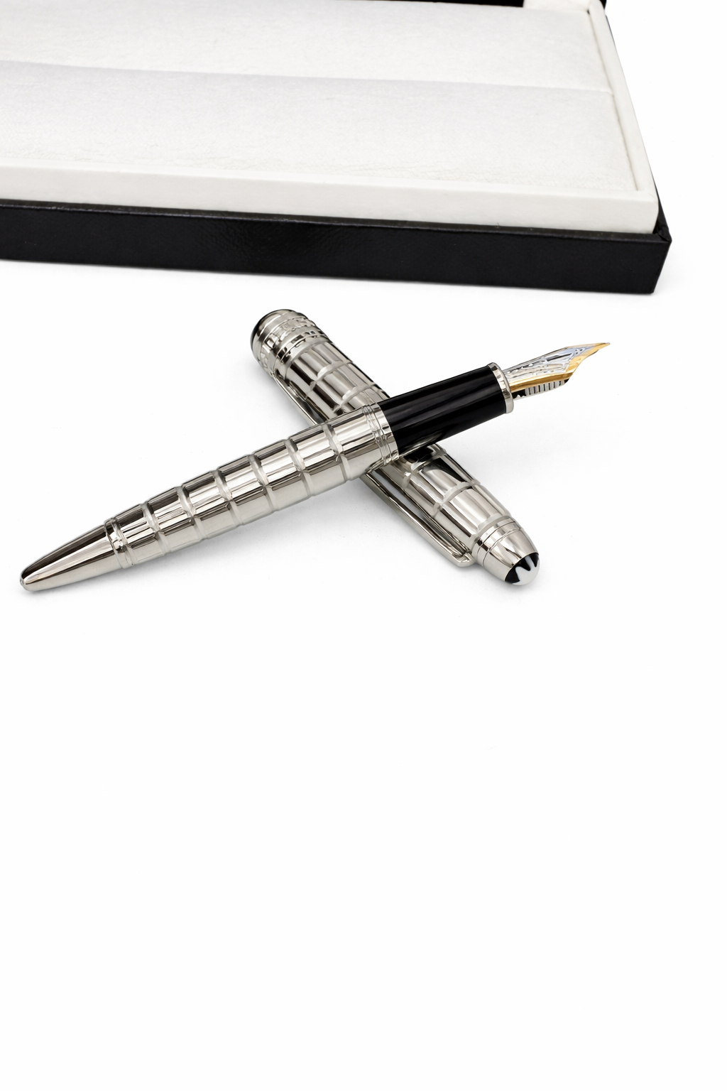 Montblanc Meisterstuck Solitaire Platinum Plated Facet fountain Pen